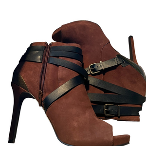 Gianni Bini Women Shoe Boots.  NIB